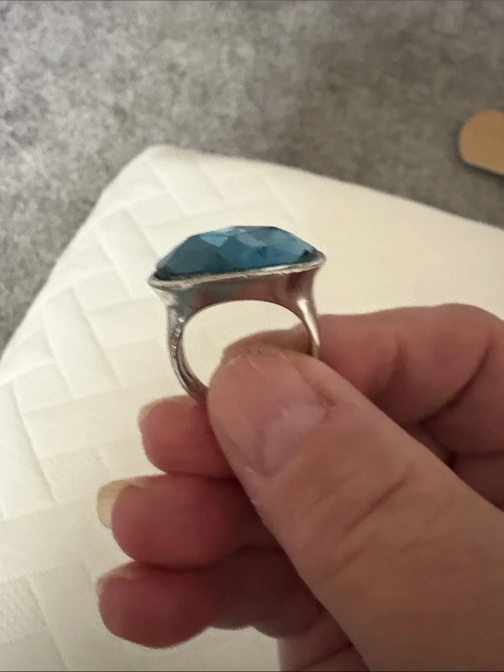 Silpada Large Faceted Teal Glass Statement Ring size 8